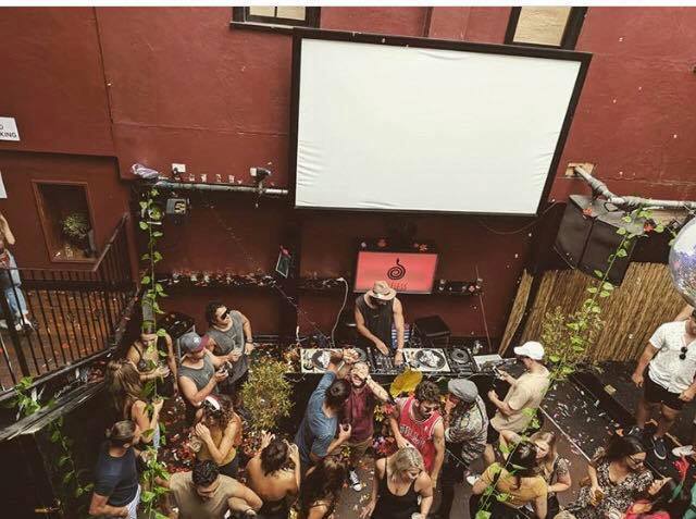 37334829_2139195729684696_2468345175622025216_n